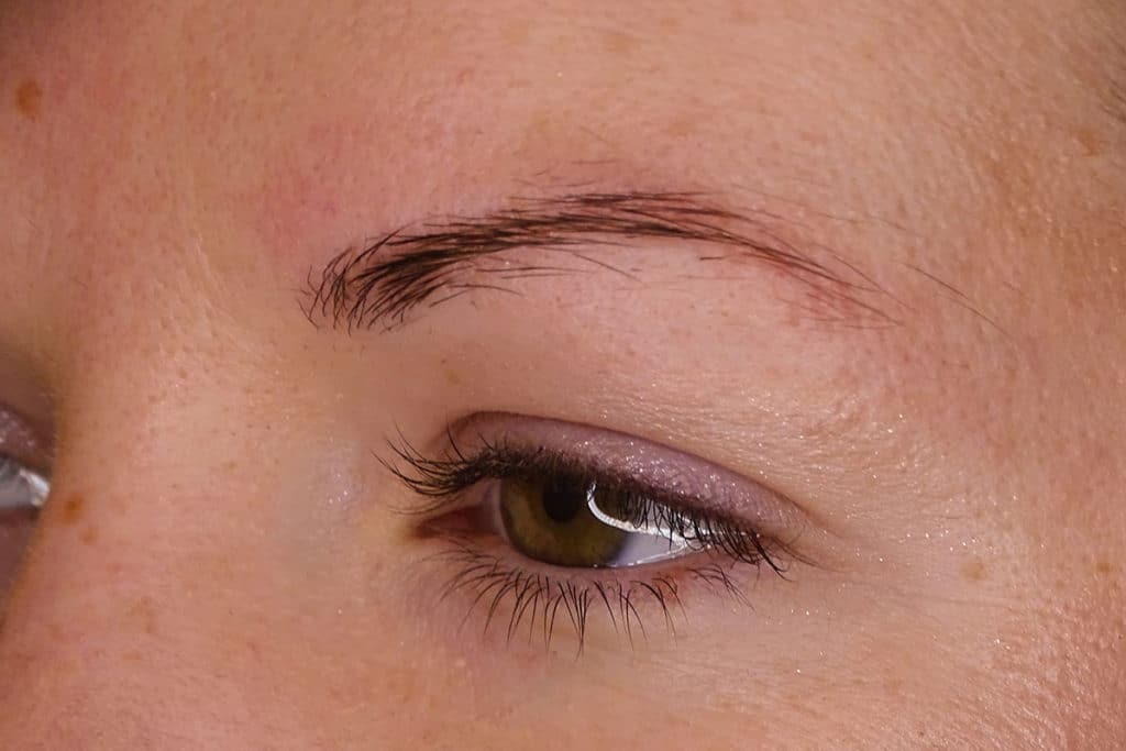 ¿Cuánto dura la micropigmentación de cejas? 4