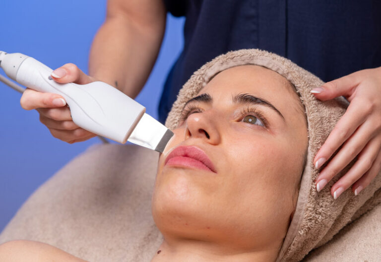 Estética avanzada en Barcelona: El arte de decidir sobre tu propia piel | Centros Carolina de la Rosa Estética avanzada en Barcelona: El arte de decidir sobre tu propia piel 1